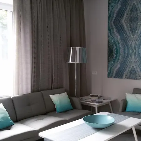 I Retro شقة غدينيا